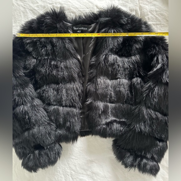 Naked Wardobe Cropped Faux Fur ‘Mob Wives’ Coat - Picture 2 of 4